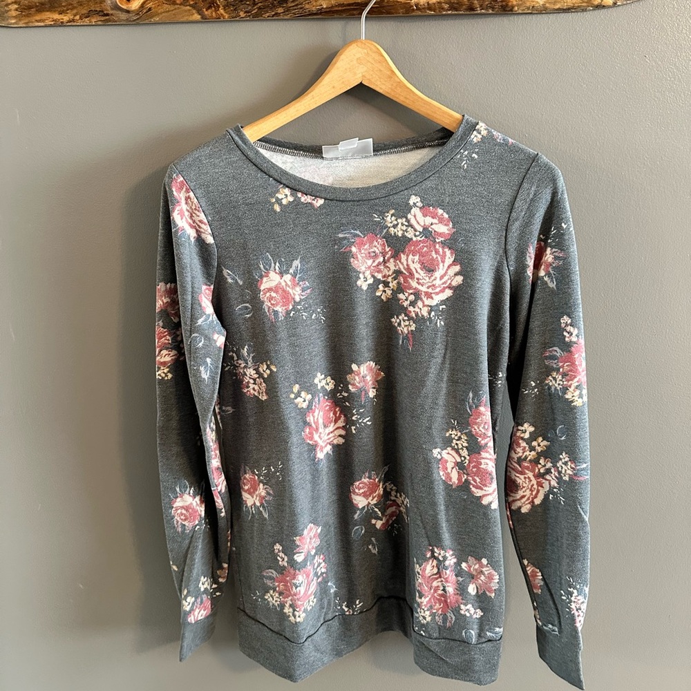 Motherhood Maternity Floral Gray Long Sleeve Jersey Top